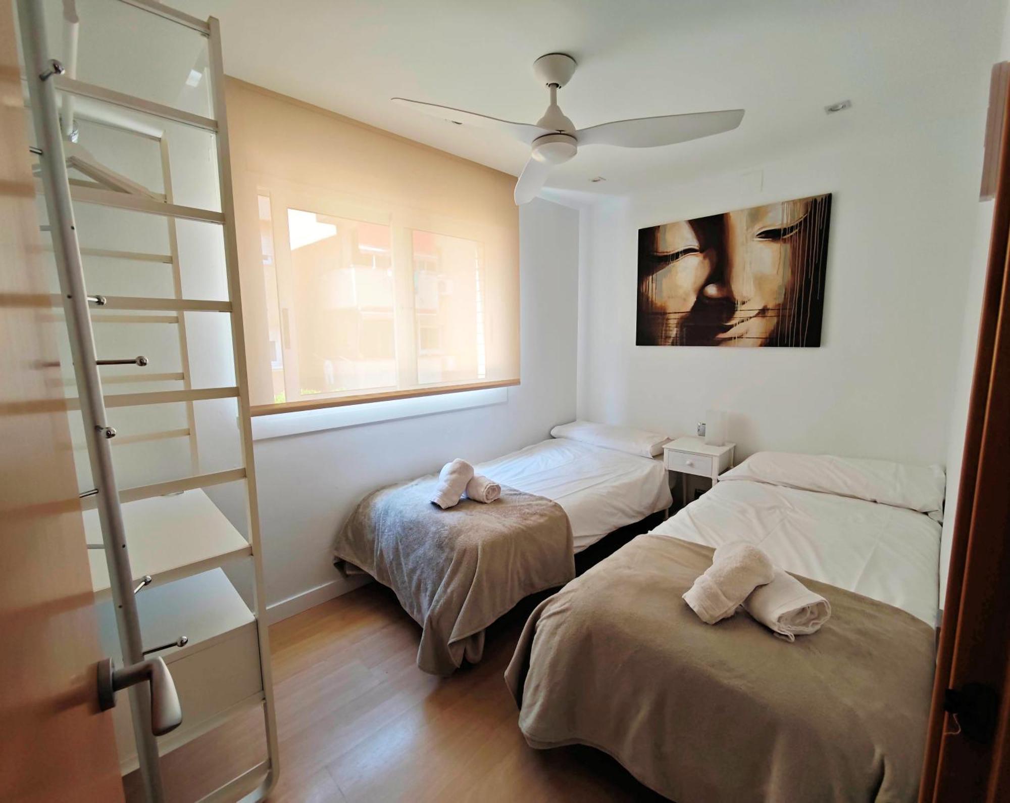 Apartamento Playa Con Piscina Parking Y 2 Habitac Кастельдефельс Экстерьер фото